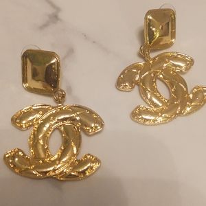 Gold dangle earrings